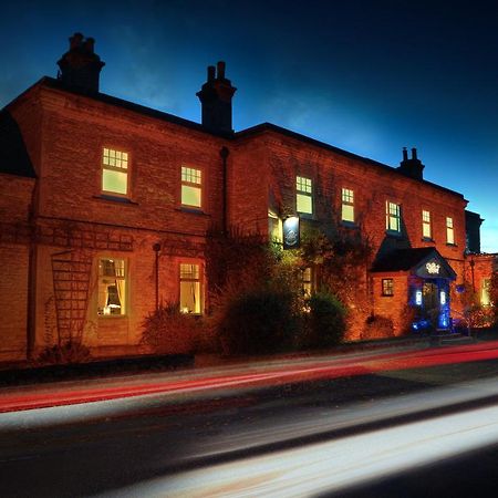 The Walnut Tree Inn Blisworth Extérieur photo