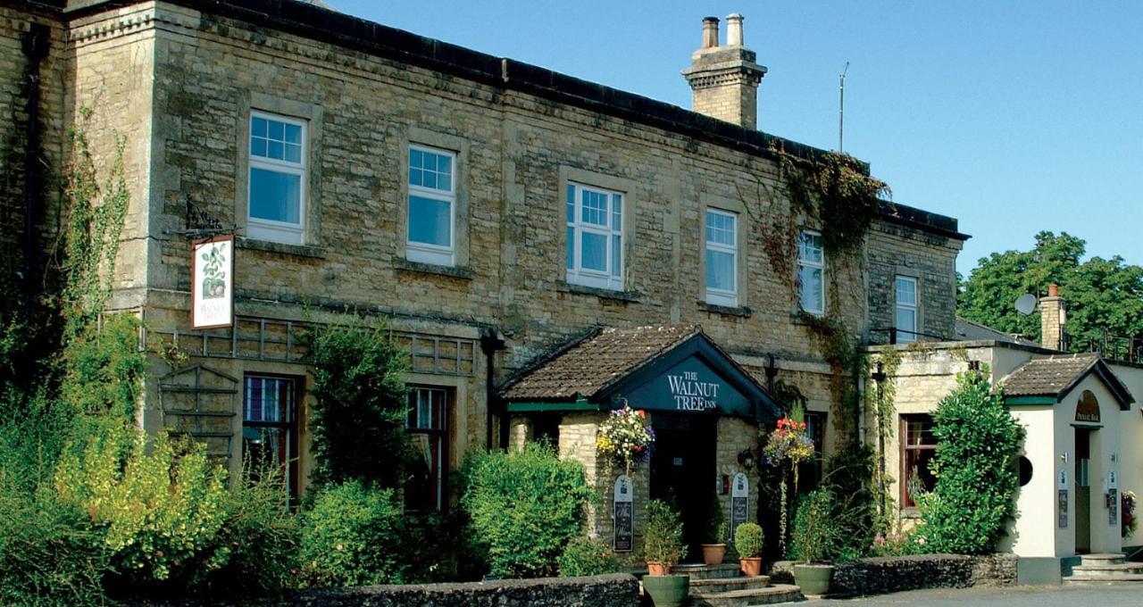 The Walnut Tree Inn Blisworth Extérieur photo