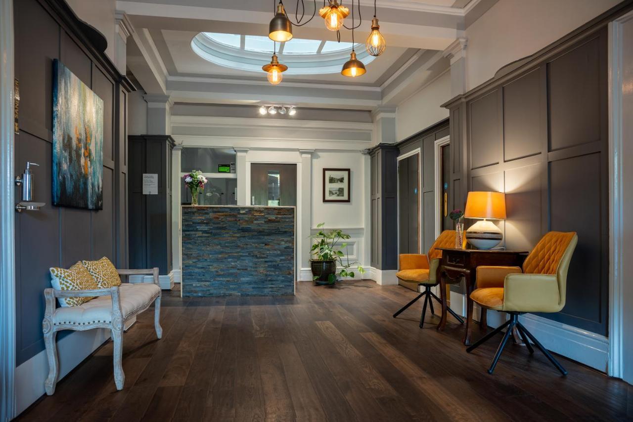The Walnut Tree Inn Blisworth Extérieur photo
