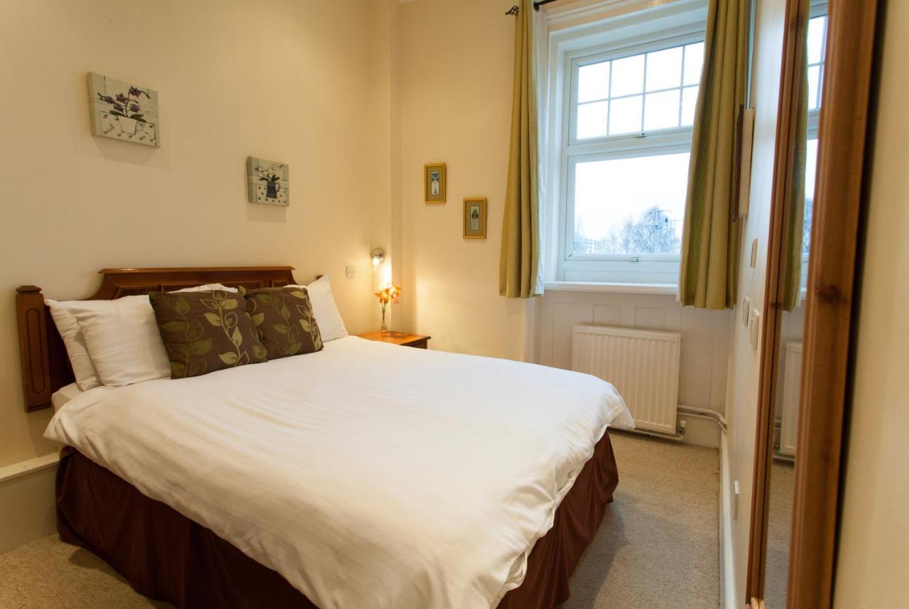 The Walnut Tree Inn Blisworth Extérieur photo