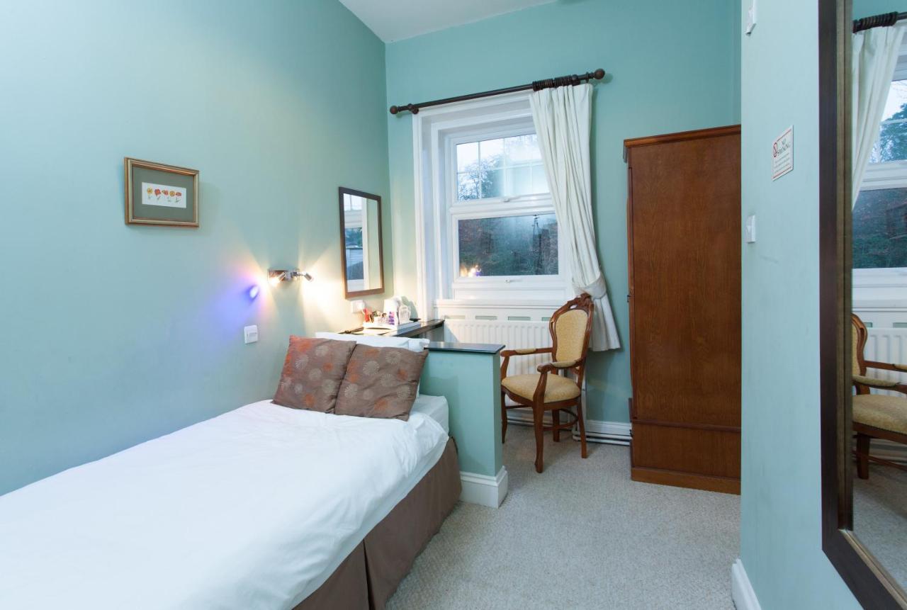 The Walnut Tree Inn Blisworth Extérieur photo
